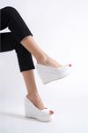 Felicity; Beyaz Mat Deri, Burnu Açık,9 cm Dolgu Topuklu Ayakkabı 